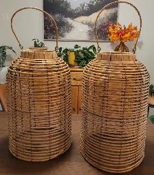 Outdoor Solar Rattan-style Cylindrical LED Lanterns with handle