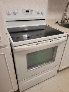 Whirlpool Accubake Stove - glass stove top