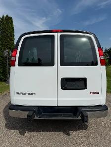2019 GMC Savana 2500 Cargo Van PARTITION/SHELVING/BACKUP CAM - Photo 7