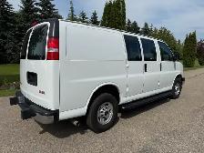 2019 GMC Savana 2500 Cargo Van PARTITION/SHELVING/BACKUP CAM - Photo 8