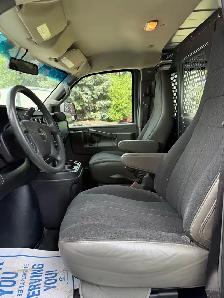 2019 GMC Savana 2500 Cargo Van PARTITION/SHELVING/BACKUP CAM - Photo 11