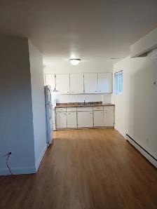 Cobourg 1 bedroom apartment - available Nov 1st