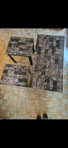 Titre : Set de table pour salon – Comme neuf – 40 $