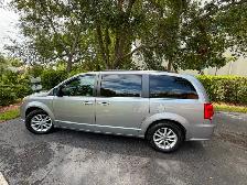 Dodge Grand Caravan 35th edition - Photo 2