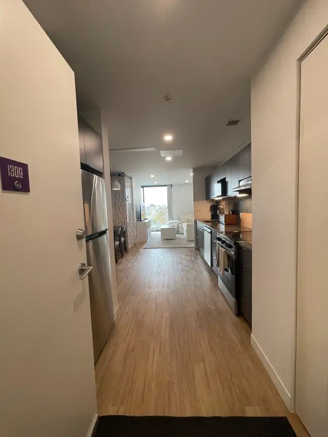 1-Bedroom Apartment - Available November 1st