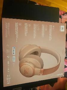 Brand new JBLlive770NC! $180 o.b.o