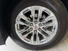 2023 GMC Yukon SLT | 8 PASS | LEATHER | 2 SET TIRE | ONE OWNER - Photo 7