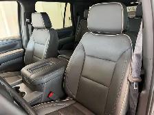 2023 GMC Yukon SLT | 8 PASS | LEATHER | 2 SET TIRE | ONE OWNER - Photo 13
