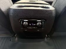 2023 GMC Yukon SLT | 8 PASS | LEATHER | 2 SET TIRE | ONE OWNER - Photo 33