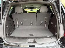 2023 GMC Yukon SLT | 8 PASS | LEATHER | 2 SET TIRE | ONE OWNER - Photo 35