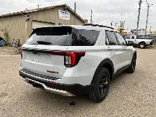 2027 Ford Explorer Tremor - Photo 25