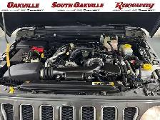 2022 Jeep Wrangler 4DR SAHARA | CLEAN CARFAX | NO ACCIDENTS | - Photo 8