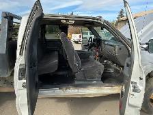 2004 Chevrolet 3500 - Photo 11