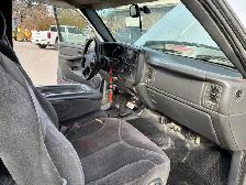 2004 Chevrolet 3500 - Photo 13