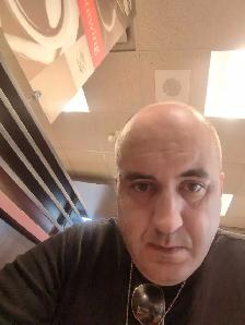 mover. looking for work. help people move.