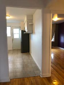 Renovated 5 ½ in the most desired area in Lachine - Photo 2