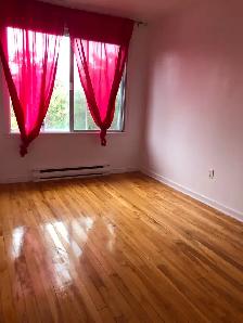 Renovated 5 ½ in the most desired area in Lachine - Photo 7