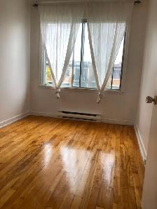 Renovated 5 ½ in the most desired area in Lachine - Photo 8