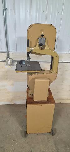 Woodworking band saw - Photo 2