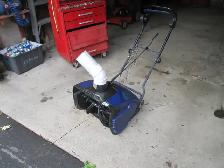 snowblower - Photo 2