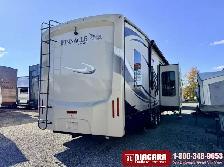 2017 JAYCO PINNACLE 38FLSA Fifth Wheel - Photo 3