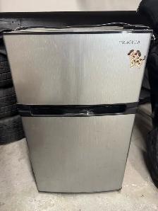 Insignia 3.0 Cu. Ft. Compact Refrigerator