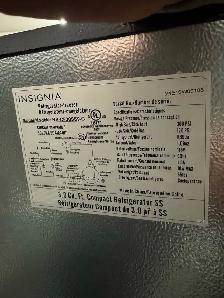 Insignia 3.0 Cu. Ft. Compact Refrigerator - Photo 2
