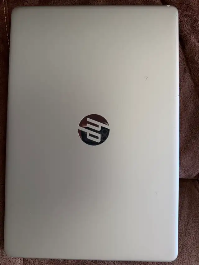 Laptop HP 15.6' Model: 15-dy1038ca 8GB RAM 256GB