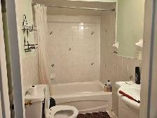 share bedroom  in basement 600 each or 1200  2 person can share - Photo 3
