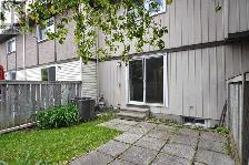 Nov 1 - 3 Bed 2.5 Bath 1 Den 1 Garage Town Kanata EOM School - Photo 10