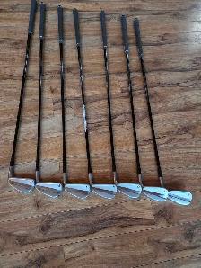 taylormade p790 right handed irons - Photo 3