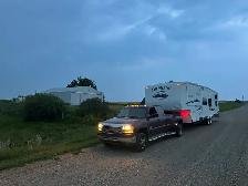Fifthwheel trailer 32’ Dutchman Colorado by THOR - Photo 2