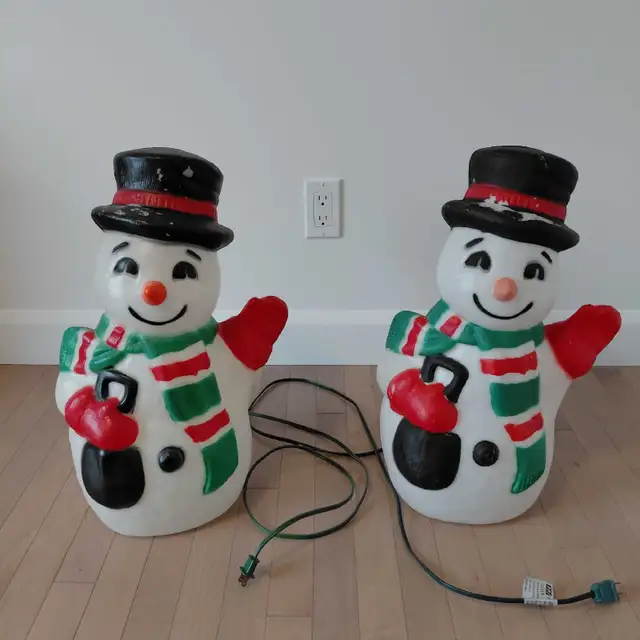 2 bonhommes de neige illuminé vintage en plastique blow mold