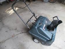 snowblower - Photo 2