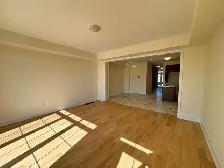 Brand New 3 Bedroom Townhouse For Rent in Richmond Hill - Photo 3