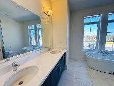 Brand New 3 Bedroom Townhouse For Rent in Richmond Hill - Photo 8