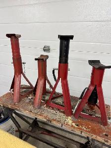 Jack Stands - Photo 2