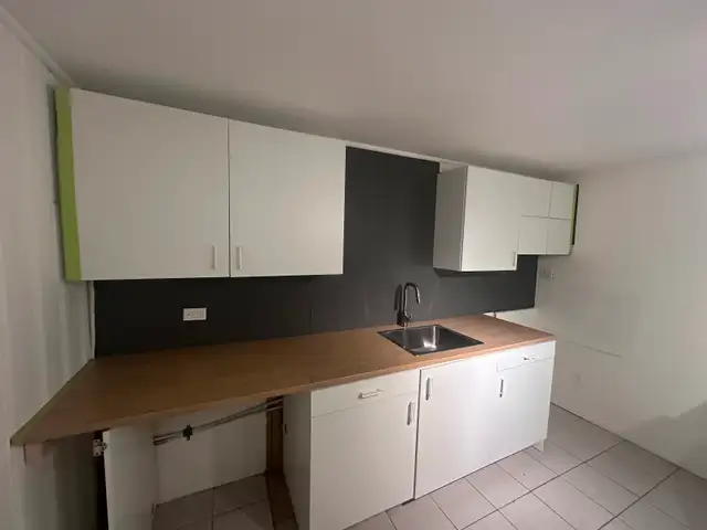 Spacieux 4 ½ rénové . chauffage et électricité inclus