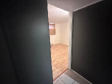 Spacieux 4 ½ rénové . chauffage et électricité inclus - Photo 4