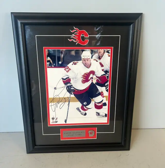 Martin Gelinas #23 Flames w/coa (31974683)