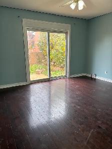 Private Main Floor Room for Rent from December 1 in Scarborough - Photo 4