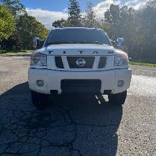2011 Nissan Titan PRO-4X - Photo 3