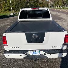 2011 Nissan Titan PRO-4X - Photo 4