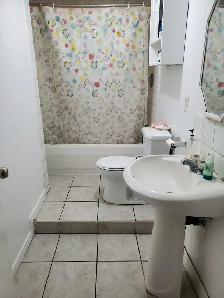 Private Master Room Available for Rent in Malton - Photo 3