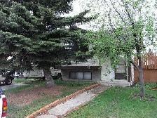abbeydale basement legal suite 2 bedrm den $1100/m 40 %ut