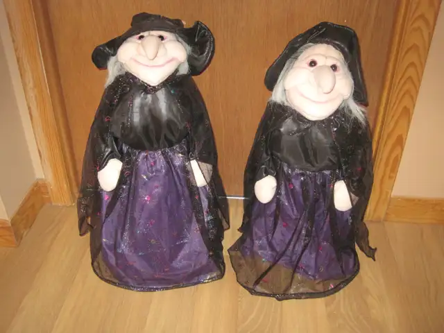 DECO HALLOWEEN 2 SORCIERES JUMELLES PRESQUE INDENTIQUE NEUVE