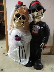HALLOWEEN COUPLE MARIE CHANTENT DANSENT YEUX CLIGNOTTES NEUF