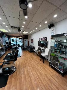 Salon de barbier à vendre / Barbershop for Sale - Laval