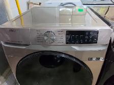 2024 Samsung 27' Champagne Colour Front-Load Stackable Washer - Photo 2
