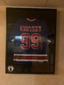 FRAMED GRETZKY NEW YORK RANGER HOCKEY JERSEY